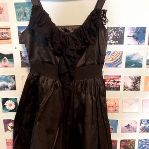 Ruffled flounce v neck babydoll dress